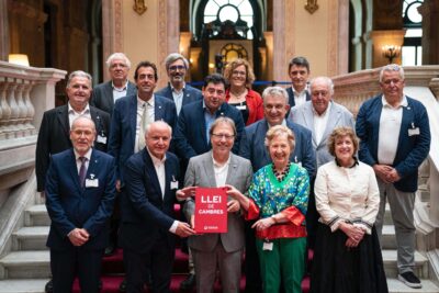 Les 13 Cambres de Comerç de Catalunya lliuren la proposta de Llei de Cambres al Parlament de Catalunya